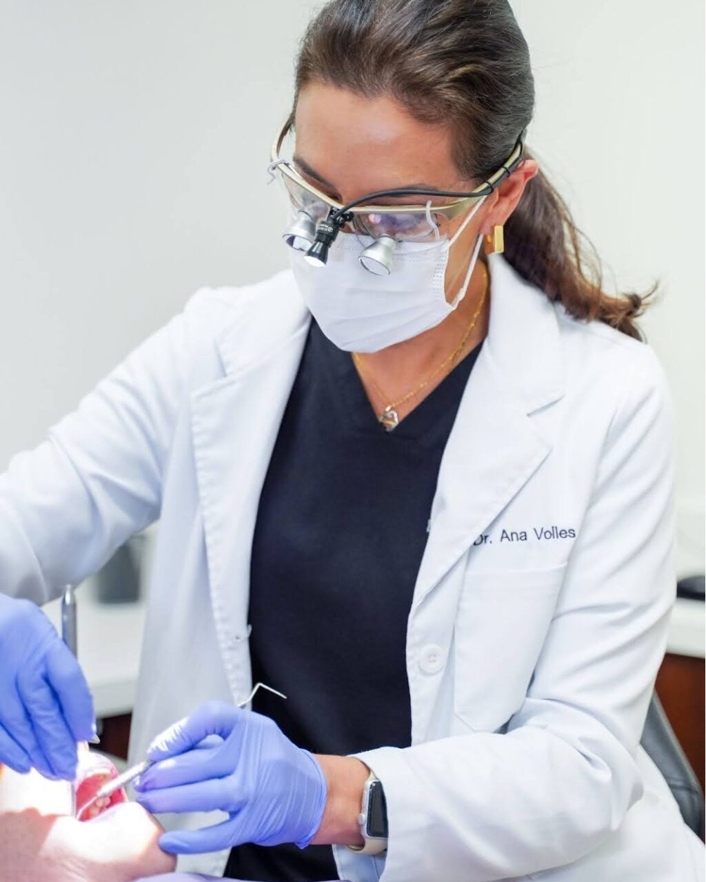 2026-Dr-Ana-Volles-atuando-na-FLorida-3.jpg